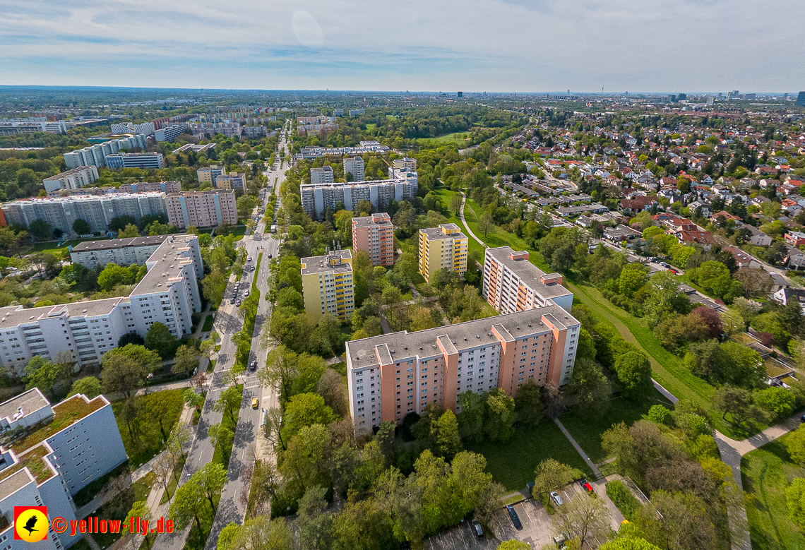 04.05.2023 - Luftbilder vom Marx-Zentrum uns seiner Umgebung in Neuperlach